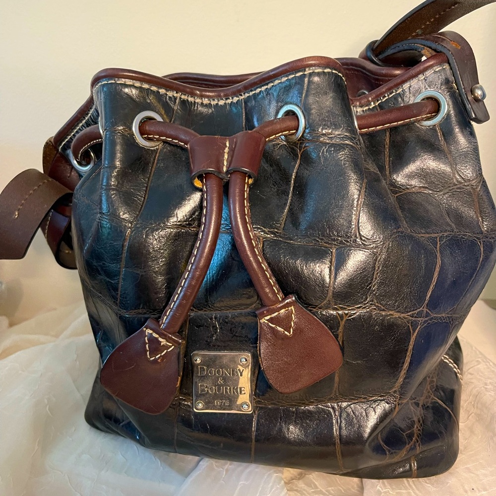Dooney and Bourke bucket bag